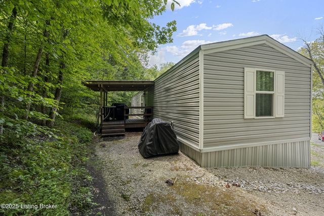 1 Twin Oaks Dr, Mammoth Cave, KY 42259