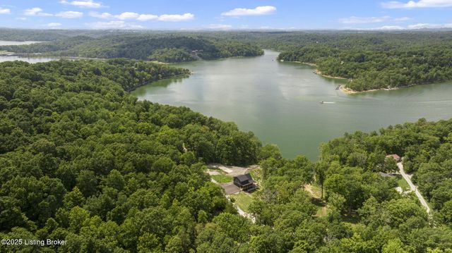 1 Twin Oaks Dr, Mammoth Cave, KY 42259