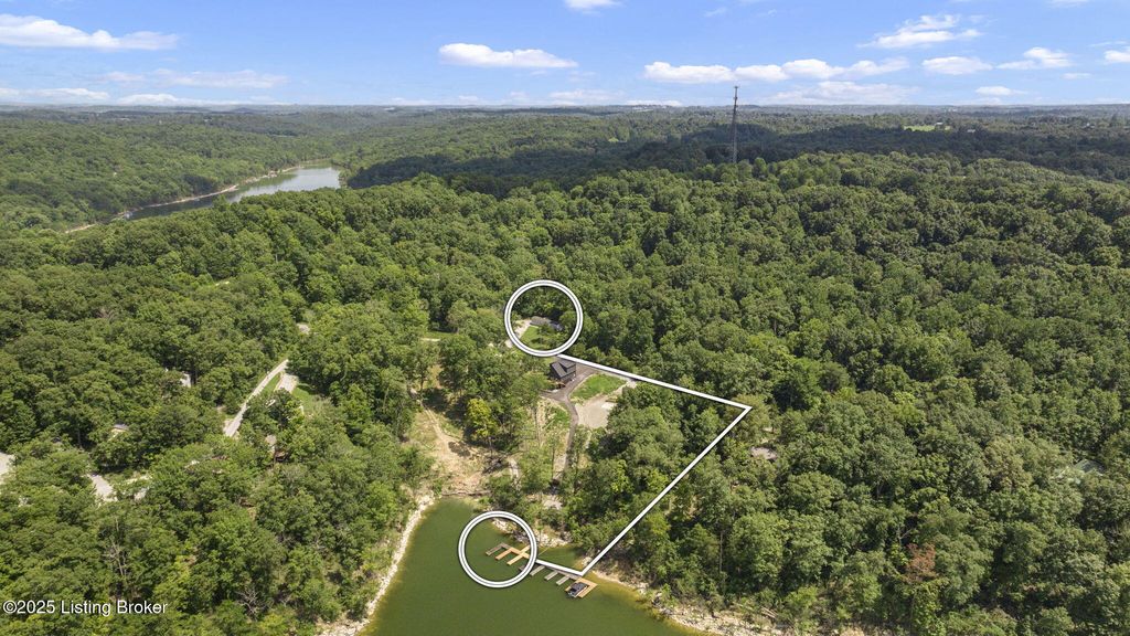 1 Twin Oaks Dr, Mammoth Cave, KY 42259