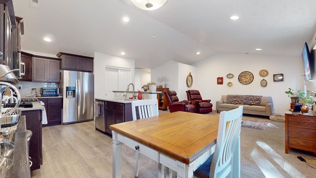 680 McKinney Ranch Road, Sisters, OR 97759