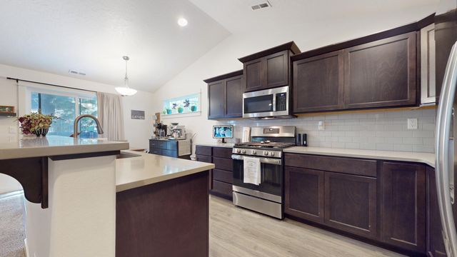 680 McKinney Ranch Road, Sisters, OR 97759