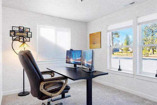 680 McKinney Ranch Road, Sisters, OR 97759