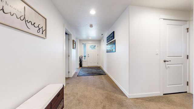 680 McKinney Ranch Road, Sisters, OR 97759