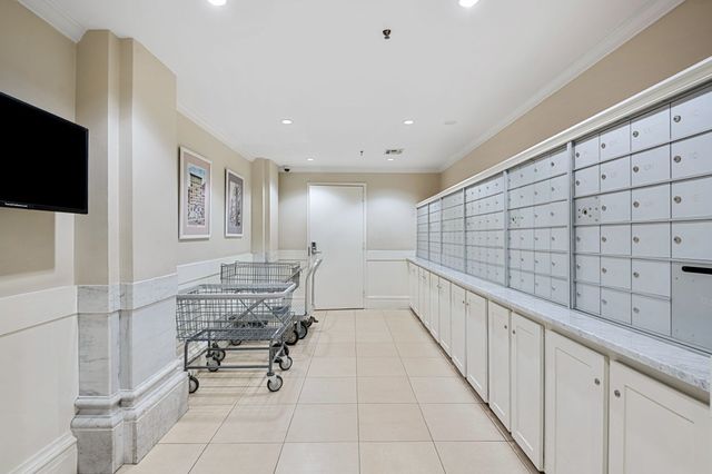 21 Beacon Street 6B, Boston, MA 02108