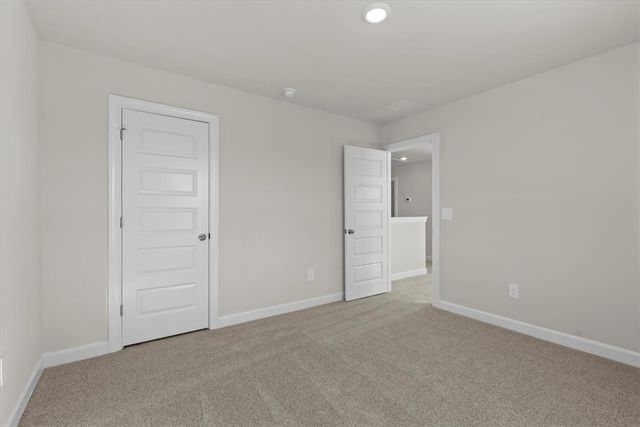 678 Cozy Bluff Road, Spartanburg, SC 29301