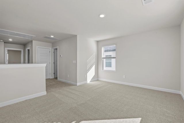 678 Cozy Bluff Road, Spartanburg, SC 29301