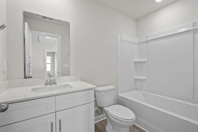 678 Cozy Bluff Road, Spartanburg, SC 29301