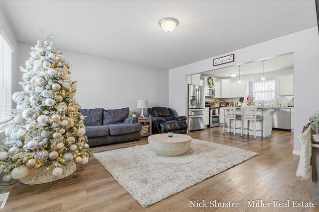 210 Thorn Hill Court, Hastings, MI 49058