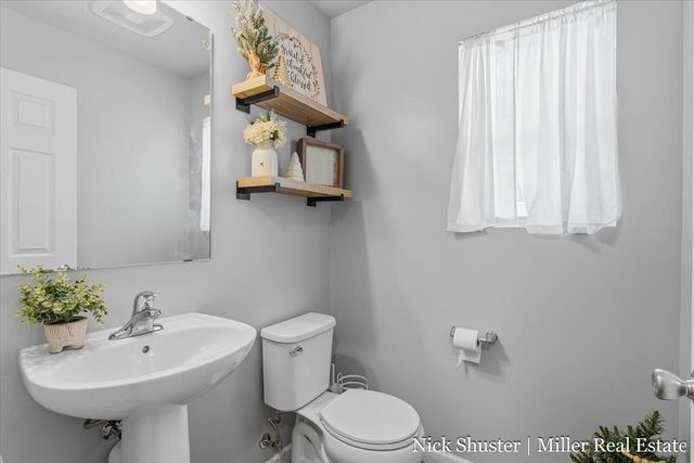 210 Thorn Hill Court, Hastings, MI 49058