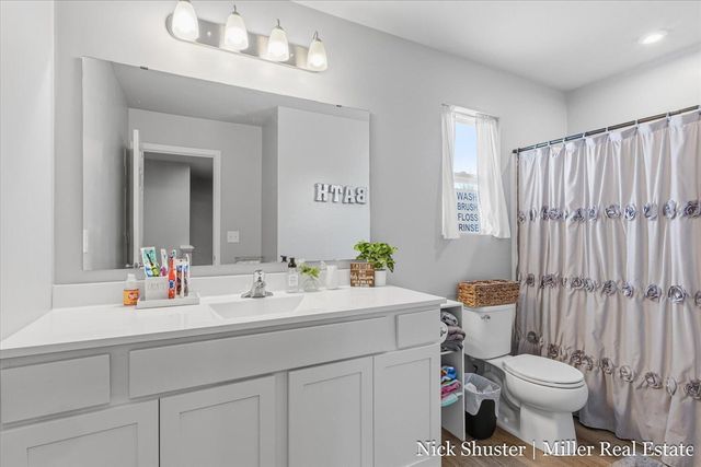 210 Thorn Hill Court, Hastings, MI 49058