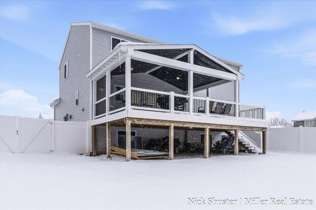 210 Thorn Hill Court, Hastings, MI 49058