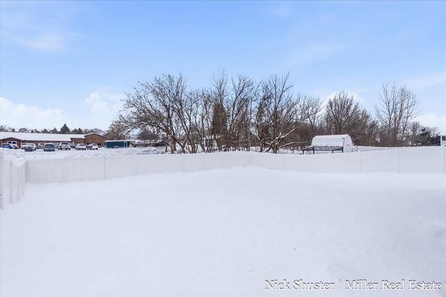 210 Thorn Hill Court, Hastings, MI 49058