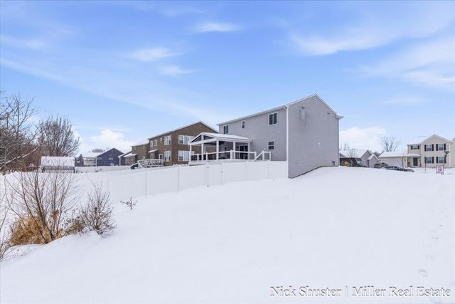 210 Thorn Hill Court, Hastings, MI 49058