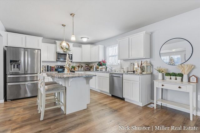 210 Thorn Hill Court, Hastings, MI 49058