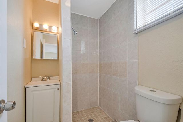 910 18TH STREET, Orlando, FL 32805