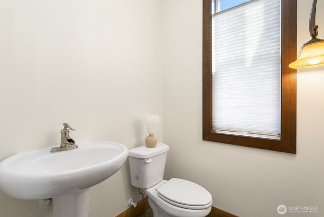 18917 9th Street E, Lake Tapps, WA 98391
