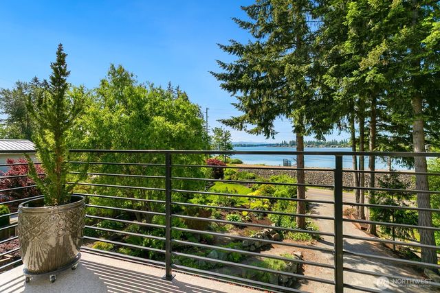 18917 9th Street E, Lake Tapps, WA 98391