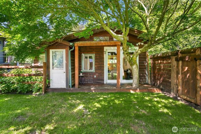 18917 9th Street E, Lake Tapps, WA 98391