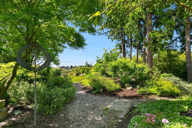 18917 9th Street E, Lake Tapps, WA 98391