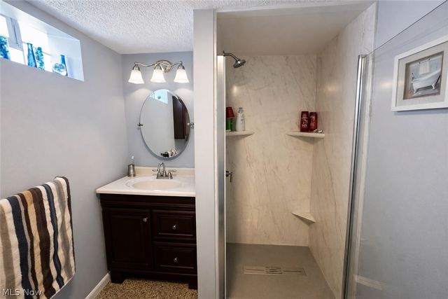 487 Karen Drive, Berea, OH 44017