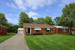 487 Karen Drive, Berea, OH 44017