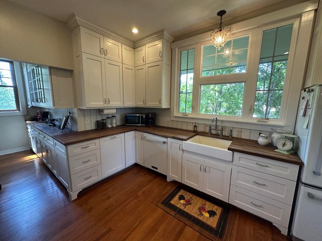 528 E Dorris Avenue, Mountain Grove, MO 65711