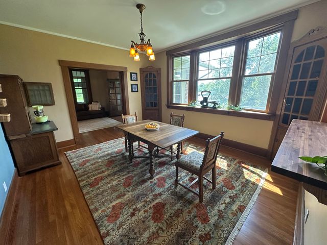 528 E Dorris Avenue, Mountain Grove, MO 65711