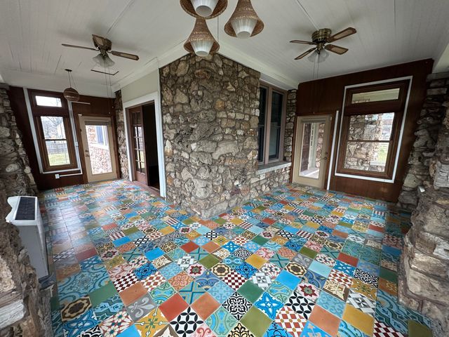 528 E Dorris Avenue, Mountain Grove, MO 65711