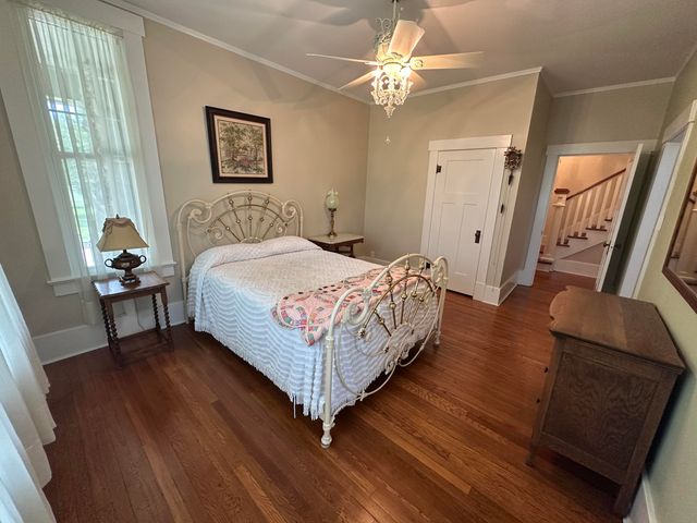 528 E Dorris Avenue, Mountain Grove, MO 65711