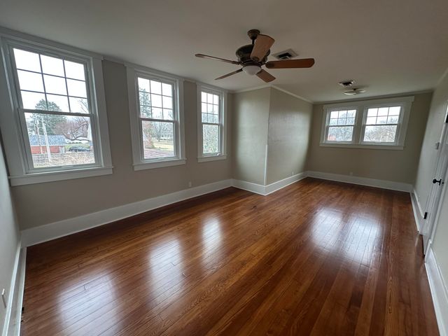 528 E Dorris Avenue, Mountain Grove, MO 65711