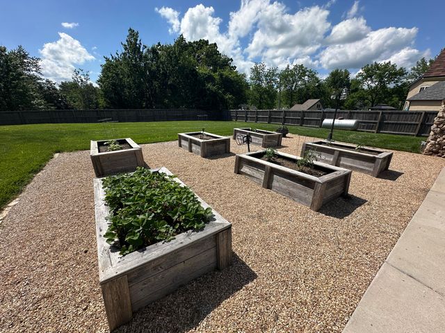 528 E Dorris Avenue, Mountain Grove, MO 65711