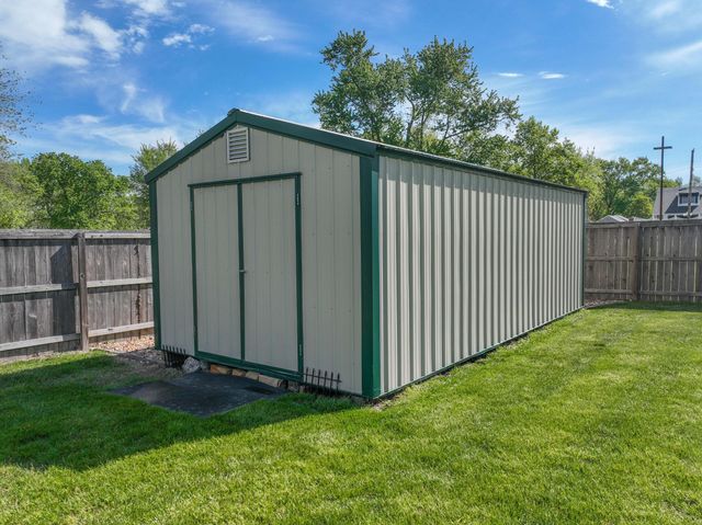 528 E Dorris Avenue, Mountain Grove, MO 65711