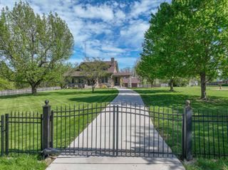 528 E Dorris Avenue, Mountain Grove, MO 65711