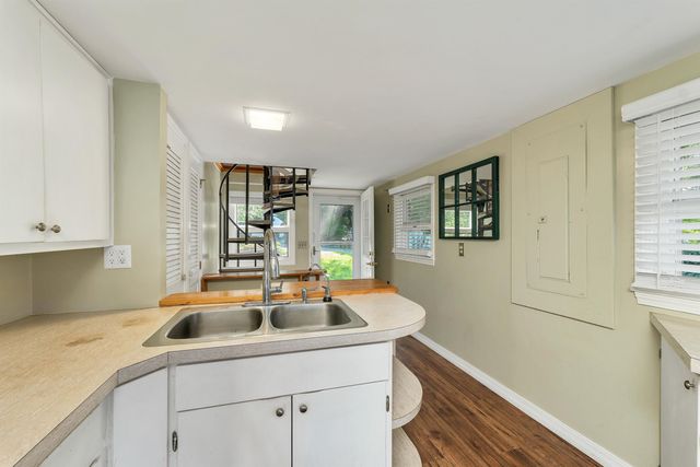 93 Conleys Grove Road, Derry, NH 03038