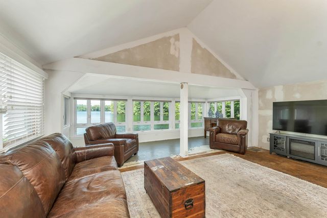 93 Conleys Grove Road, Derry, NH 03038