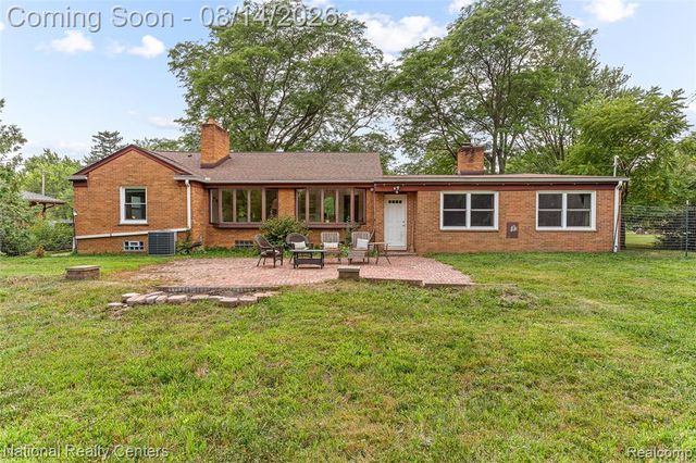 31890 Dohany Drive, Farmington, MI 48336