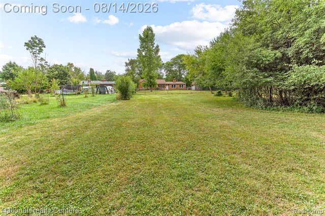 31890 Dohany Drive, Farmington, MI 48336