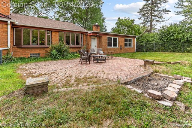 31890 Dohany Drive, Farmington, MI 48336