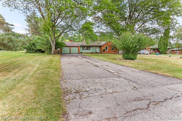 31890 Dohany Drive, Farmington, MI 48336