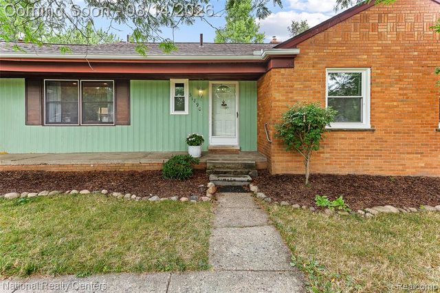 31890 Dohany Drive, Farmington, MI 48336