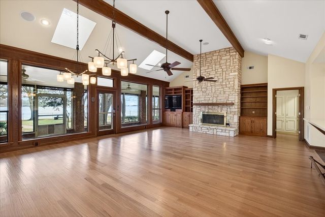 108 Carribean Circle, Mabank, TX 75156