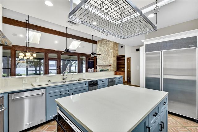 108 Carribean Circle, Mabank, TX 75156