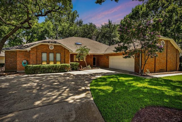 108 Carribean Circle, Mabank, TX 75156