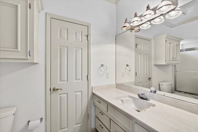 108 Carribean Circle, Mabank, TX 75156