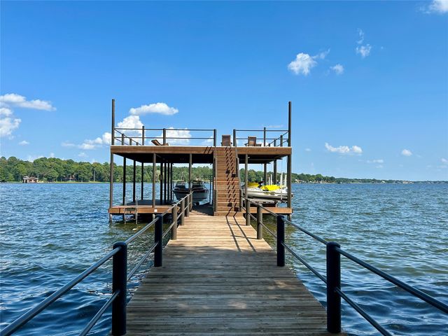 108 Carribean Circle, Mabank, TX 75156