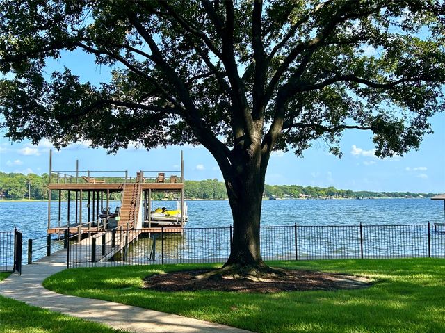 108 Carribean Circle, Mabank, TX 75156