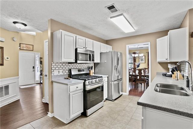 3809 Kirkwood NW Run, Kennesaw, GA 30144