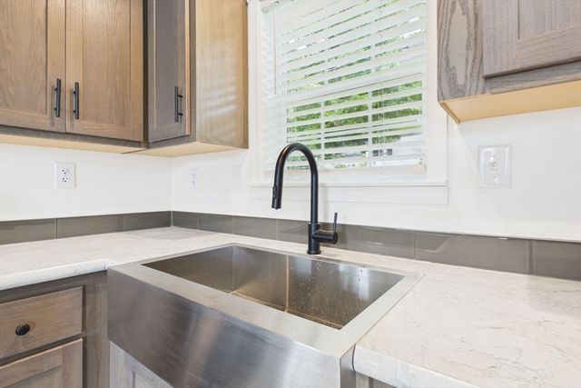 2 Fourth Ave., Ware, MA 01082