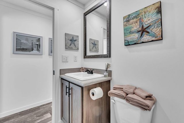 2 Fourth Ave., Ware, MA 01082