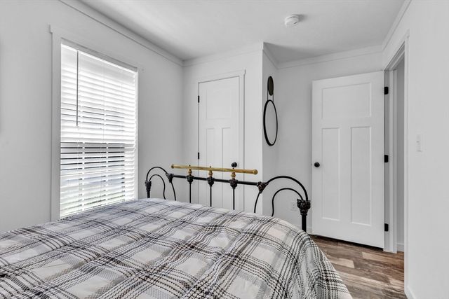 2 Fourth Ave., Ware, MA 01082